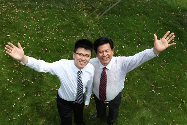 1438149231990892.jpg 董事長張恩玖與總裁張凱1.4.jpg