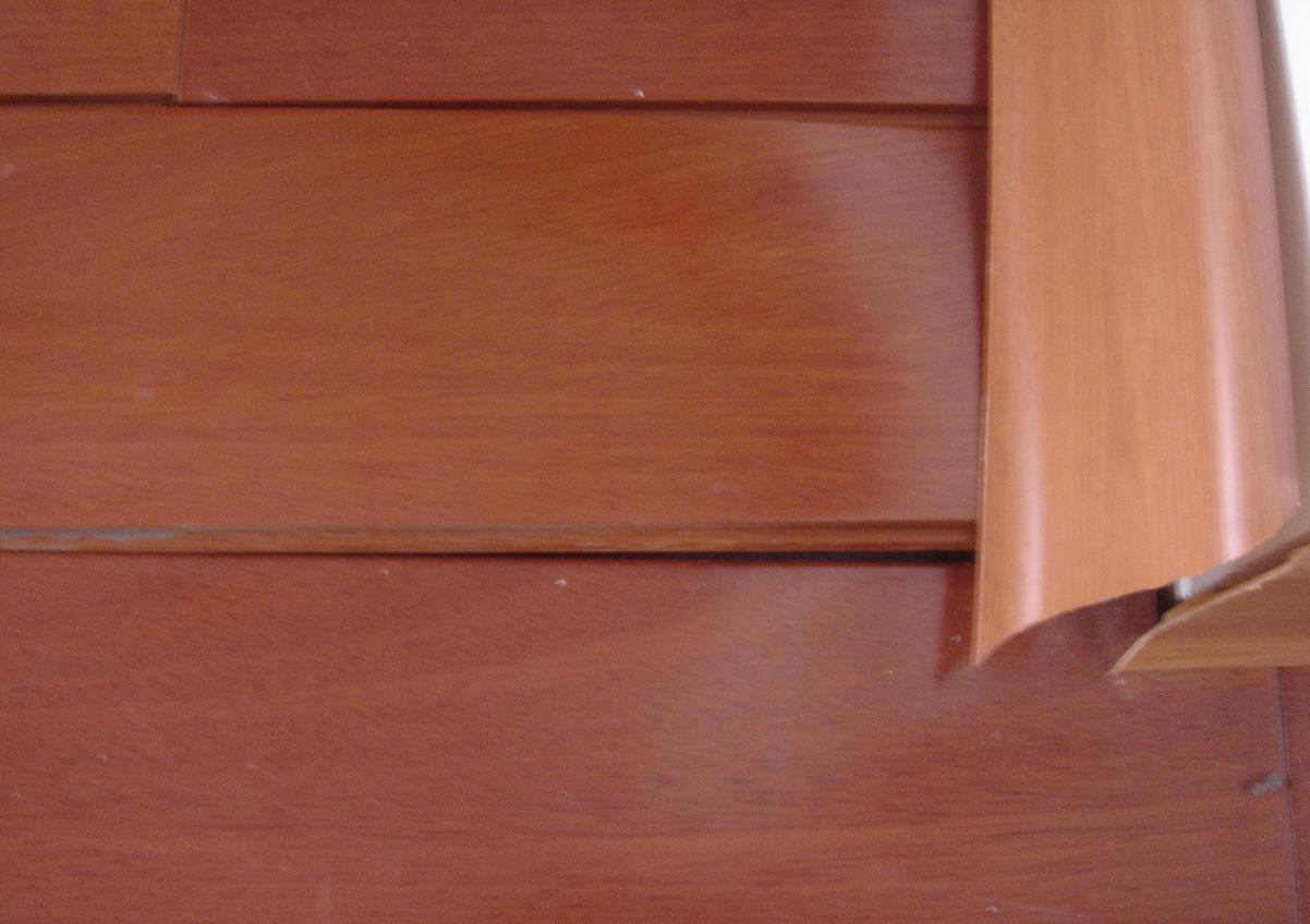 實木地板.jpg 實木地板.jpg