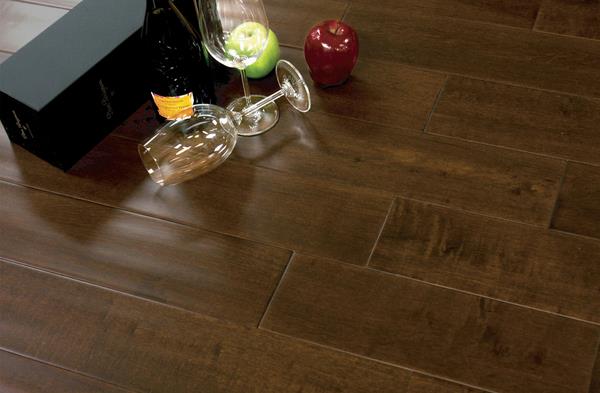 地板選購內涵更重要.jpg 地板選購內涵更重要.jpg