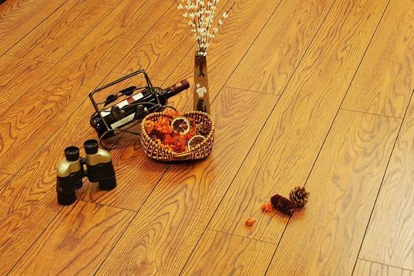 倒閉潮的背后:地板企業(yè)逆勢發(fā)展需有工匠精神.jpg 倒閉潮的背后:地板企業(yè)逆勢發(fā)展需有工匠精神.jpg