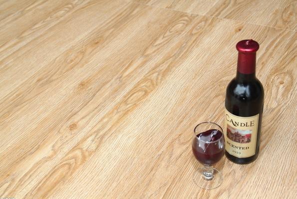 地板企業(yè)負重前行 互聯(lián)網(wǎng)營銷可實現(xiàn)雙向溝通.jpg 地板企業(yè)負重前行 互聯(lián)網(wǎng)營銷可實現(xiàn)雙向溝通.jpg