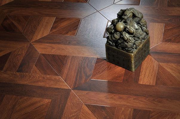 地板業(yè)發(fā)展轉(zhuǎn)變 粗放式管理走向精細(xì)化.jpg 地板業(yè)發(fā)展轉(zhuǎn)變 粗放式管理走向精細(xì)化.jpg