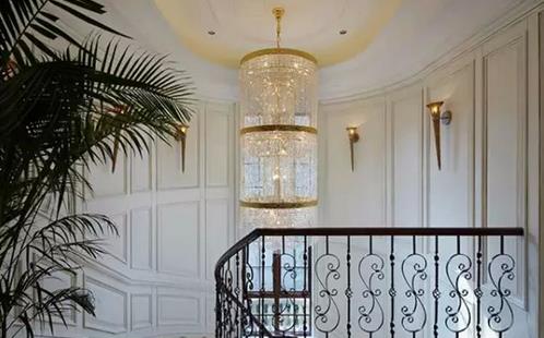 實木護墻板.jpg 實木護墻板.jpg