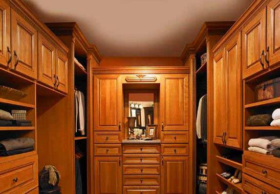 衣柜市場“暴利時代”一去不復返.jpg 衣柜市場“暴利時代”一去不復返.jpg