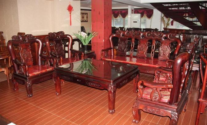 紅木家居三大新木種頗受年輕人喜愛(ài).jpg 紅木家居三大新木種頗受年輕人喜愛(ài).jpg