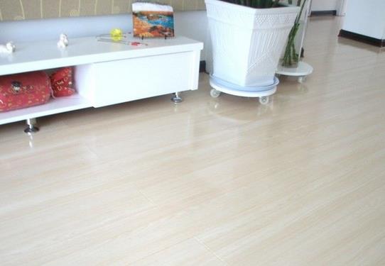 O2O模式帶動地板行業(yè)B2C變革發(fā)展.jpg O2O模式帶動地板行業(yè)B2C變革發(fā)展.jpg