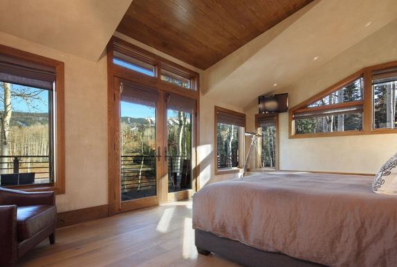 地板電商成為門店有力對手 經銷商需轉向服務商.jpg 地板電商成為門店有力對手 經銷商需轉向服務商.jpg