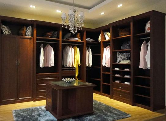 定制衣柜品牌未來的發(fā)展之路在何方?.jpg 定制衣柜品牌未來的發(fā)展之路在何方?.jpg