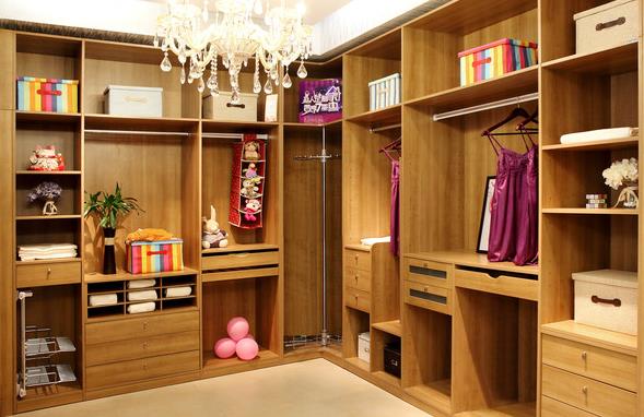 整體衣柜三大優勢 符合消費者消費趨勢.jpg 整體衣柜三大優勢 符合消費者消費趨勢.jpg