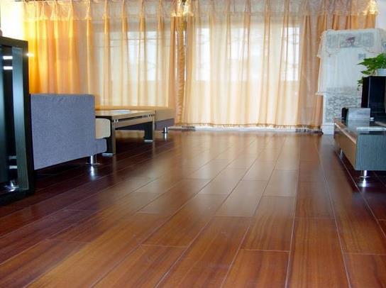 地板企業(yè)搶占商機還需“與眾不同獨具一格”.jpg 地板企業(yè)搶占商機還需“與眾不同獨具一格”.jpg