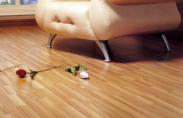 地板行業(yè)走出同質(zhì)化,改變粗放式的經(jīng)營模式.jpg 地板行業(yè)走出同質(zhì)化,改變粗放式的經(jīng)營模式.jpg