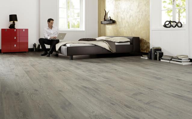 中小地板企業(yè),如何在白熱化的市場(chǎng)競(jìng)爭(zhēng)中立足?.jpg 中小地板企業(yè),如何在白熱化的市場(chǎng)競(jìng)爭(zhēng)中立足?.jpg