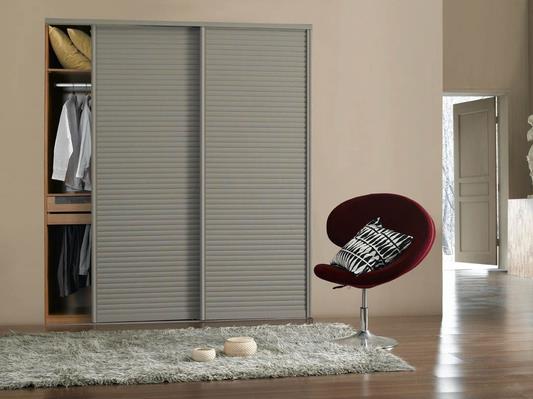 衣柜高端品牌集中化推動(dòng)錯(cuò)位經(jīng)營(yíng).jpg 衣柜高端品牌集中化推動(dòng)錯(cuò)位經(jīng)營(yíng).jpg