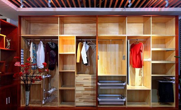 “參與式營銷”成衣柜企業(yè)市場競爭新營銷利器.jpg “參與式營銷”成衣柜企業(yè)市場競爭新營銷利器.jpg