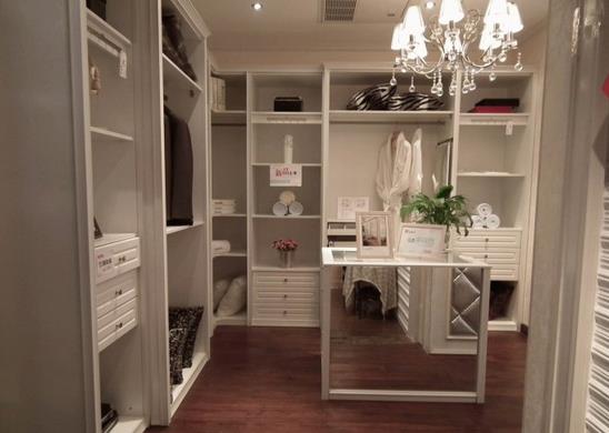 主動出擊定制衣柜品牌搶占市場.jpg 主動出擊定制衣柜品牌搶占市場.jpg