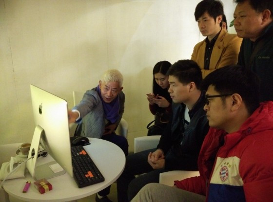 分析:不可復(fù)制的迪信家居模式