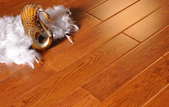 “大家居”成地板企業一塊放不下的“心頭肉”.jpg “大家居”成地板企業一塊放不下的“心頭肉”.jpg