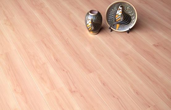 地板企業(yè)如何找到亮點抓住消費目光.jpg 地板企業(yè)如何找到亮點抓住消費目光.jpg