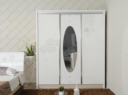 成品衣柜品牌亟需轉變思維,尋求發展新方向成當務之急.jpg 成品衣柜品牌亟需轉變思維,尋求發展新方向成當務之急.jpg