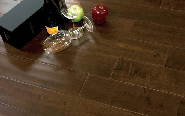 地板企業也必須要加強對營銷模式的開拓.jpg 地板企業也必須要加強對營銷模式的開拓.jpg