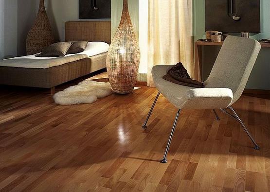 實木地熱地板已成為了行業新興的熱門品類.jpg 實木地熱地板已成為了行業新興的熱門品類.jpg