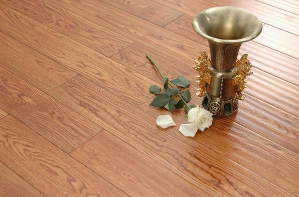 市場環境的不完善制約了地板行業做大做強.jpg 市場環境的不完善制約了地板行業做大做強.jpg