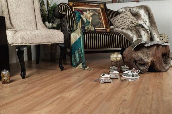 適時而變是地板企業如今發展新方向.jpg 適時而變是地板企業如今發展新方向.jpg