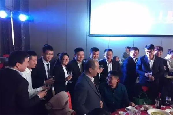 圣象一家親,感謝圣象人.jpg 圣象一家親,感謝圣象人.jpg