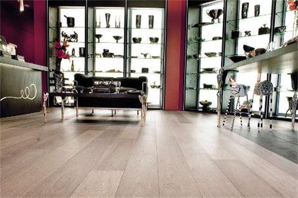 地板企業提升產品價格是否為明智之舉.jpg 地板企業提升產品價格是否為明智之舉.jpg