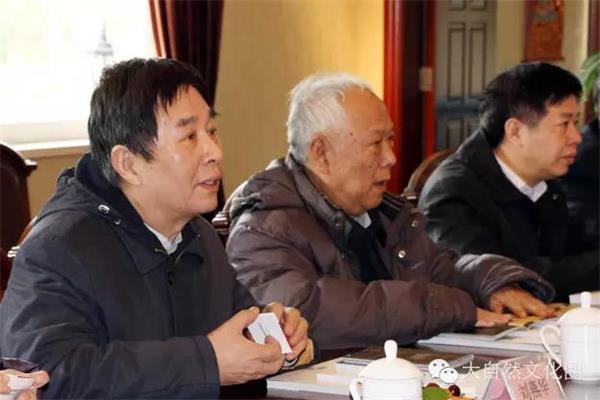 國務院參事團劉燕華一行蒞臨大自然家居參觀指導.jpg 國務院參事團劉燕華一行蒞臨大自然家居參觀指導.jpg