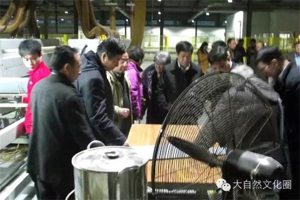 國務院參事團劉燕華一行蒞臨大自然家居參觀指導.jpg 國務院參事團劉燕華一行蒞臨大自然家居參觀指導.jpg