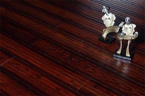 大衛(wèi),純實(shí)木地?zé)岬匕逯圃鞂<?jpg 大衛(wèi),純實(shí)木地?zé)岬匕逯圃鞂<?jpg