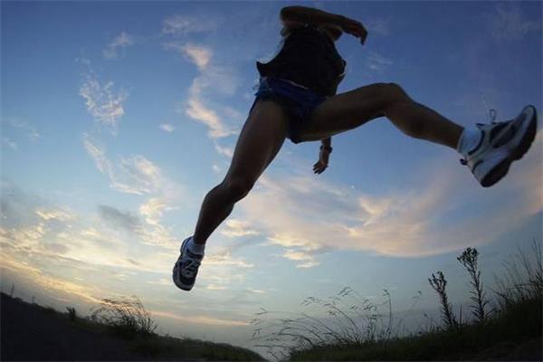 新一年,致奮斗路上的你.jpg 新一年,致奮斗路上的你.jpg