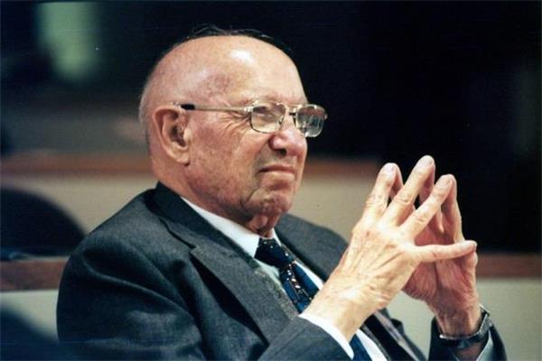 德魯克:管理的本質是激發(fā)善意.jpg 德魯克:管理的本質是激發(fā)善意.jpg