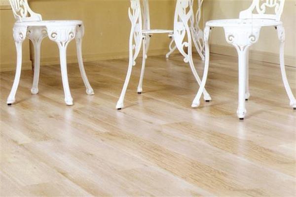 地板產業開始想服務領域轉型.jpg 地板產業開始想服務領域轉型.jpg