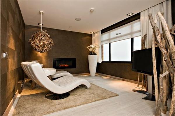 地板企業運用變革來謀求新的發展.jpg 地板企業運用變革來謀求新的發展.jpg