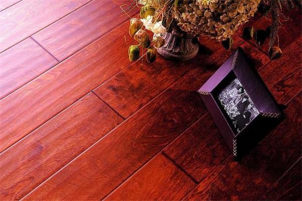 城鎮(zhèn)建設(shè)腳步加快為地板企業(yè)帶來(lái)商機(jī).jpg 城鎮(zhèn)建設(shè)腳步加快為地板企業(yè)帶來(lái)商機(jī).jpg