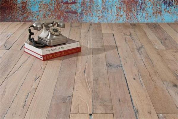 地板企業(yè)需掌握市場(chǎng)的主動(dòng)權(quán)才能贏得長(zhǎng)遠(yuǎn)發(fā)展.jpg 地板企業(yè)需掌握市場(chǎng)的主動(dòng)權(quán)才能贏得長(zhǎng)遠(yuǎn)發(fā)展.jpg