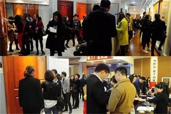 消費者參觀大衛地板工廠車間.jpg 消費者參觀大衛地板工廠車間.jpg