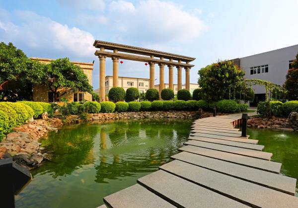 生活家地板獲“全國(guó)產(chǎn)品和服務(wù)質(zhì)量誠(chéng)信示范企業(yè)”榮譽(yù)稱號(hào).jpg 生活家地板獲“全國(guó)產(chǎn)品和服務(wù)質(zhì)量誠(chéng)信示范企業(yè)”榮譽(yù)稱號(hào).jpg