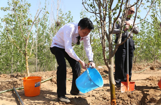 1461317658461687.png blob.png