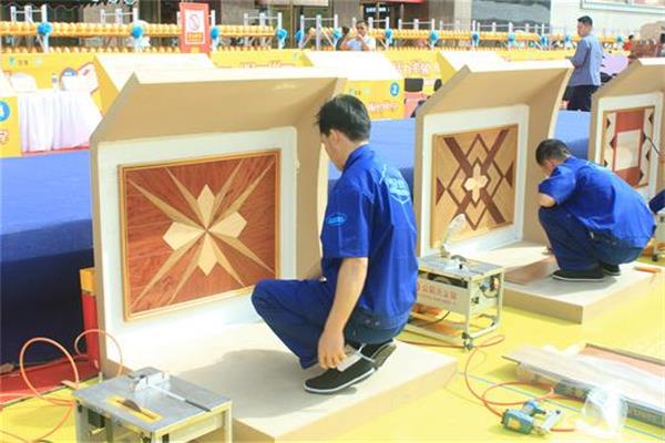 圣象第八屆萬(wàn)人大比武終極決戰(zhàn).jpg 圣象第八屆萬(wàn)人大比武終極決戰(zhàn).jpg