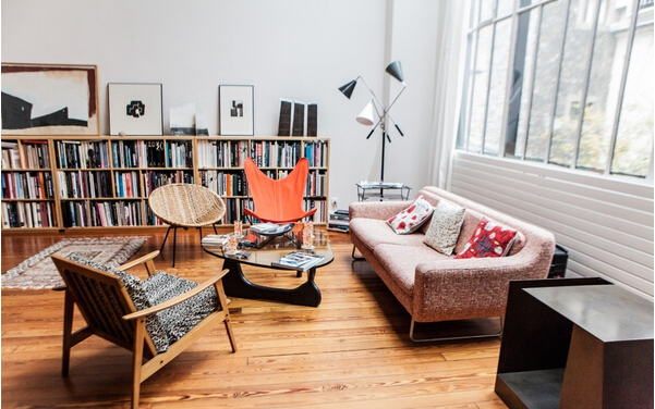 地板和沙發(fā)混搭成新風(fēng)格