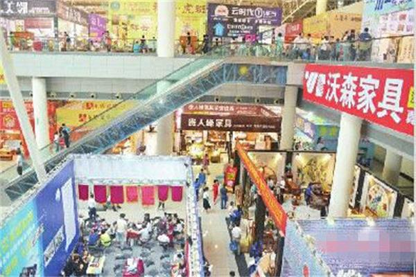 濟南家居賣場出現“怪像” 濟南家居賣場出現“怪像”