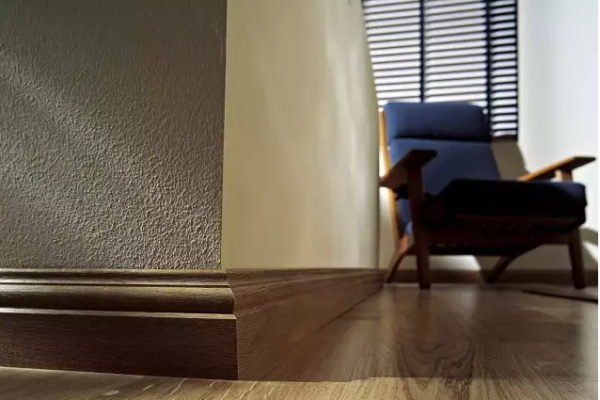 圣象新飾線--詮釋踢腳線 圣象新飾線--詮釋踢腳線