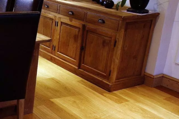 圣象新飾線--詮釋踢腳線 圣象新飾線--詮釋踢腳線