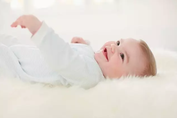 圣象新飾線--詮釋踢腳線 圣象新飾線--詮釋踢腳線