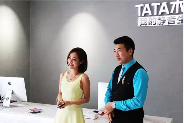 TATA木門出新招引女神直播賣門 TATA木門出新招引女神直播賣門