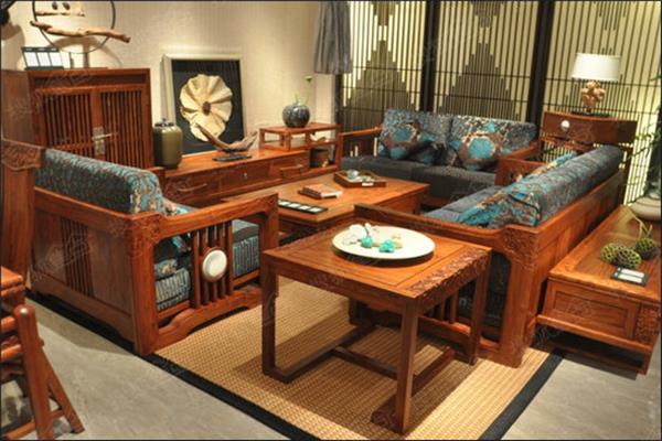 品牌獨(dú)立店 用高性價(jià)比搶食市場 品牌獨(dú)立店 用高性價(jià)比搶食市場