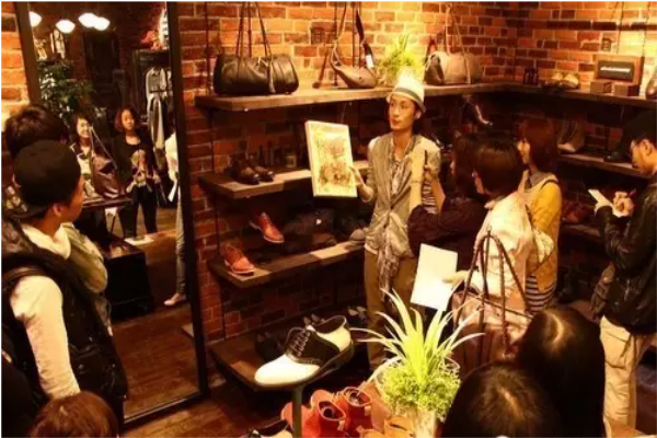 一名優秀導購員的美好前途 一名優秀導購員的美好前途